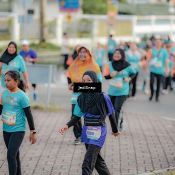 Runner Photo 8324398