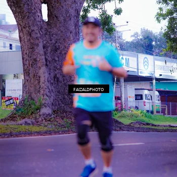 Runner Photo 8324399