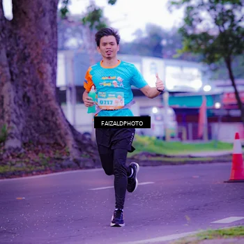 Runner Photo 8324421