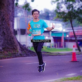 Runner Photo 8324425