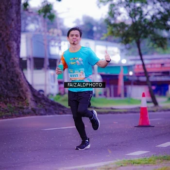Runner Photo 8324428