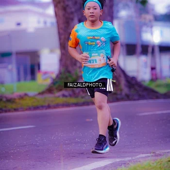 Runner Photo 8324429
