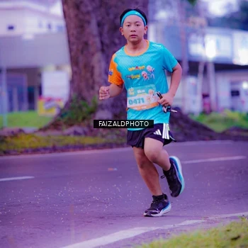 Runner Photo 8324431
