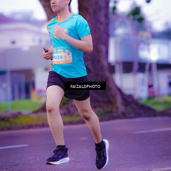Runner Photo 8324437