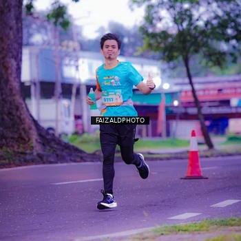 Runner Photo 8324442