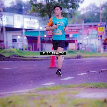 Runner Photo 8324444