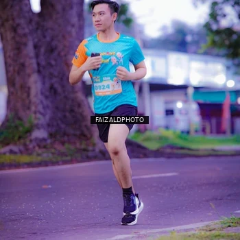 Runner Photo 8324449