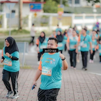 Runner Photo 8324450