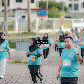 Runner Photo 8324455