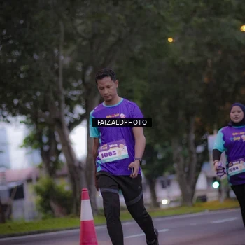 Runner Photo 8324460