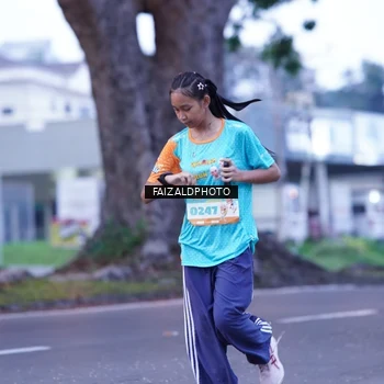 Runner Photo 8324465
