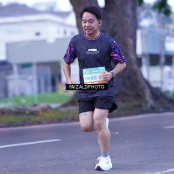 Runner Photo 8324481