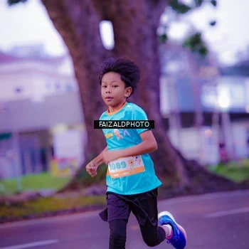 Runner Photo 8324498