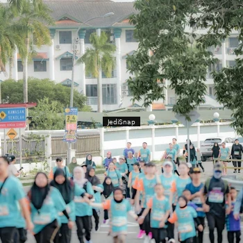 Runner Photo 8324515