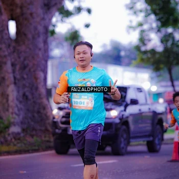 Runner Photo 8324536