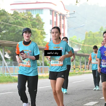Runner Photo 8324541