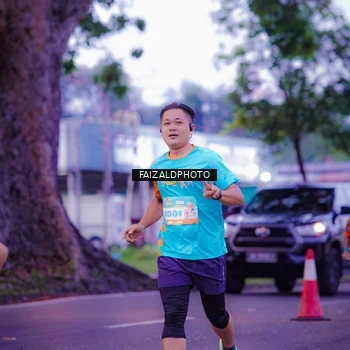 Runner Photo 8324545