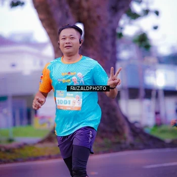 Runner Photo 8324546