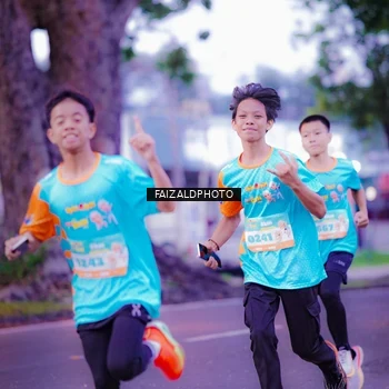 Runner Photo 8324552