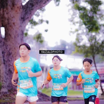Runner Photo 8324565