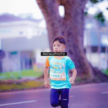 Runner Photo 8324590