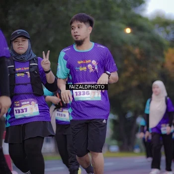 Runner Photo 8324592