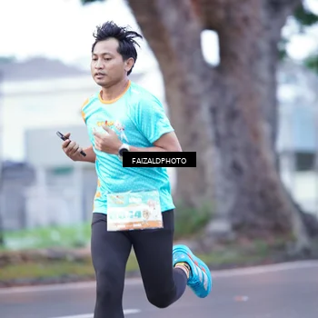 Runner Photo 8324632