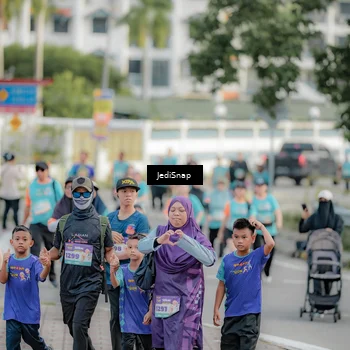 Runner Photo 8324633