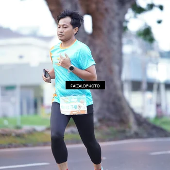 Runner Photo 8324634