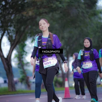 Runner Photo 8324642