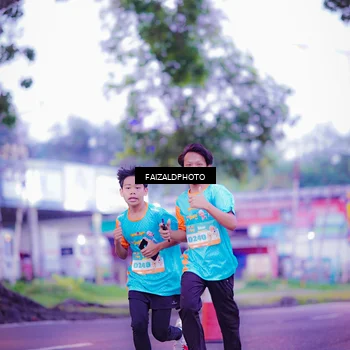 Runner Photo 8324651