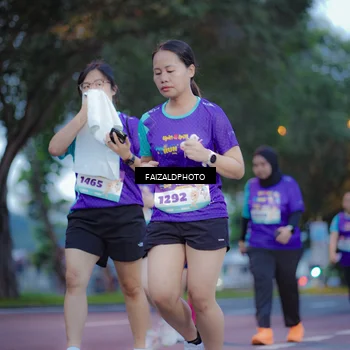 Runner Photo 8324659