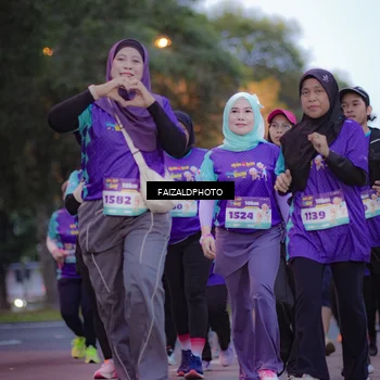 Runner Photo 8324674