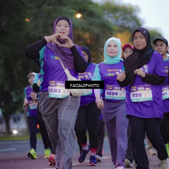 Runner Photo 8324675