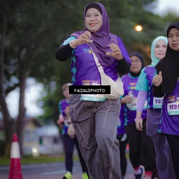 Runner Photo 8324676