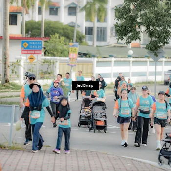 Runner Photo 8324684