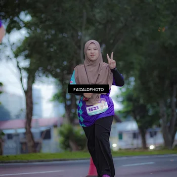 Runner Photo 8324699