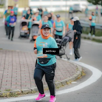 Runner Photo 8324707