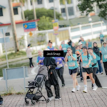 Runner Photo 8324745