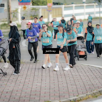 Runner Photo 8324750