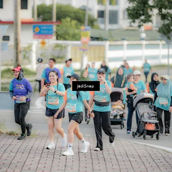 Runner Photo 8324757