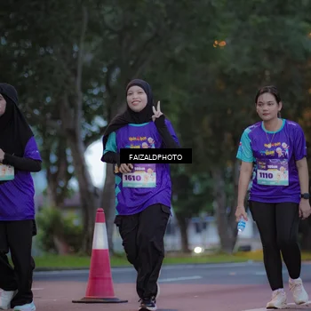 Runner Photo 8324773