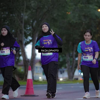 Runner Photo 8324792