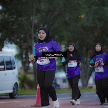 Runner Photo 8324794
