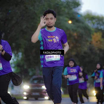 Runner Photo 8324799
