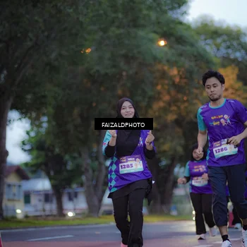 Runner Photo 8324806