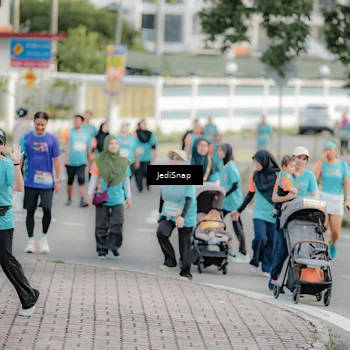 Runner Photo 8324812