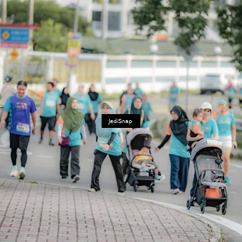 Runner Photo 8324813