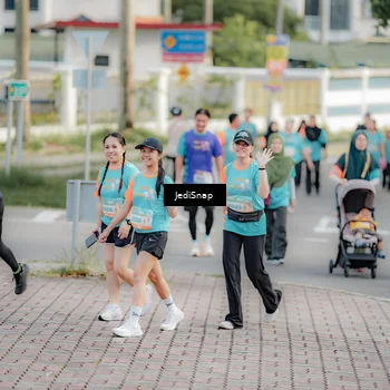 Runner Photo 8324819