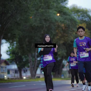 Runner Photo 8324823